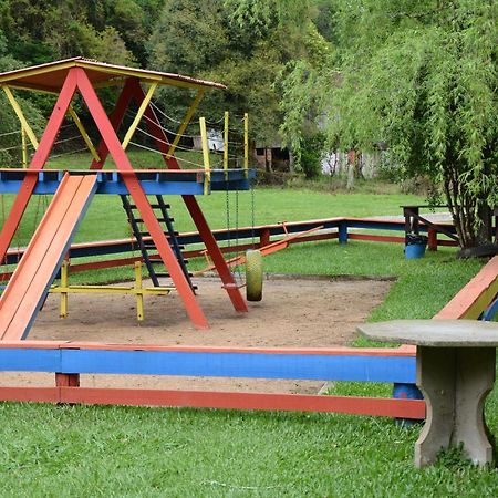 Pousada Parque Das Pitangueiras Flores da Cunha Exterior photo